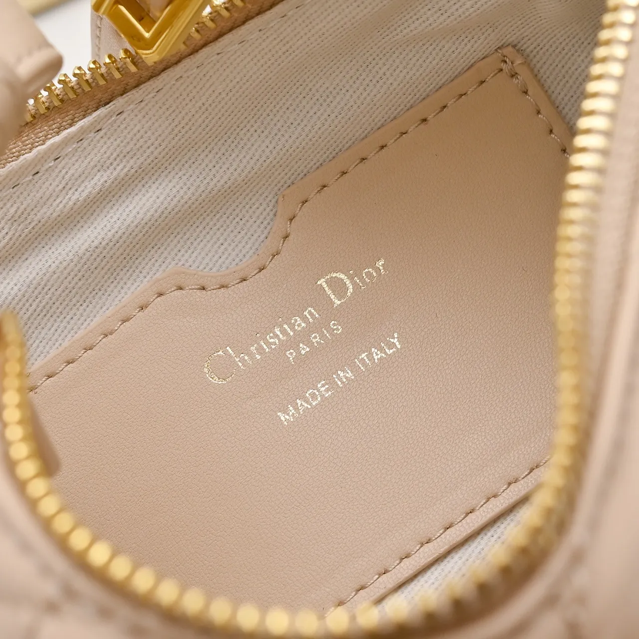 All Categories Official Website "Brand Women's Bags" Women's Bags 💙 DIOR 2026 New DiorMiss Caro Mini One-Shoulder Dumpling Bag