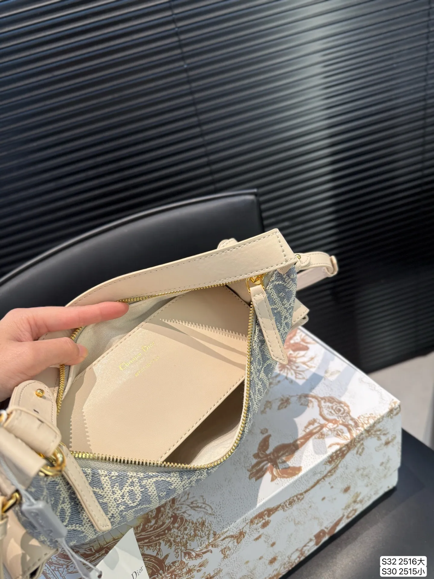 All categories Official website "Brand Women's Bags" Women's Bags 💙 DIOR 2025 new DIOR armpit bag