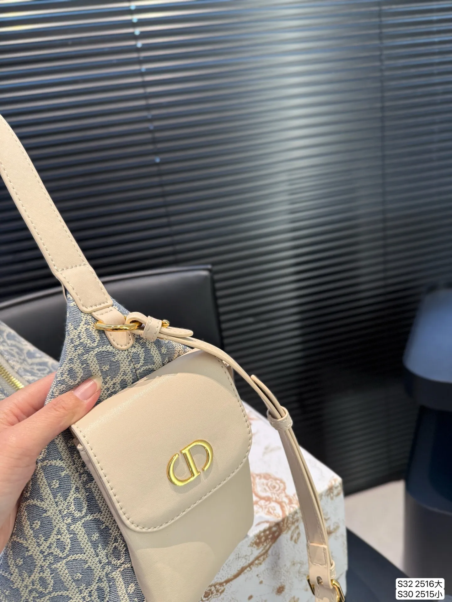 All categories Official website "Brand Women's Bags" Women's Bags 💙 DIOR 2025 new DIOR armpit bag
