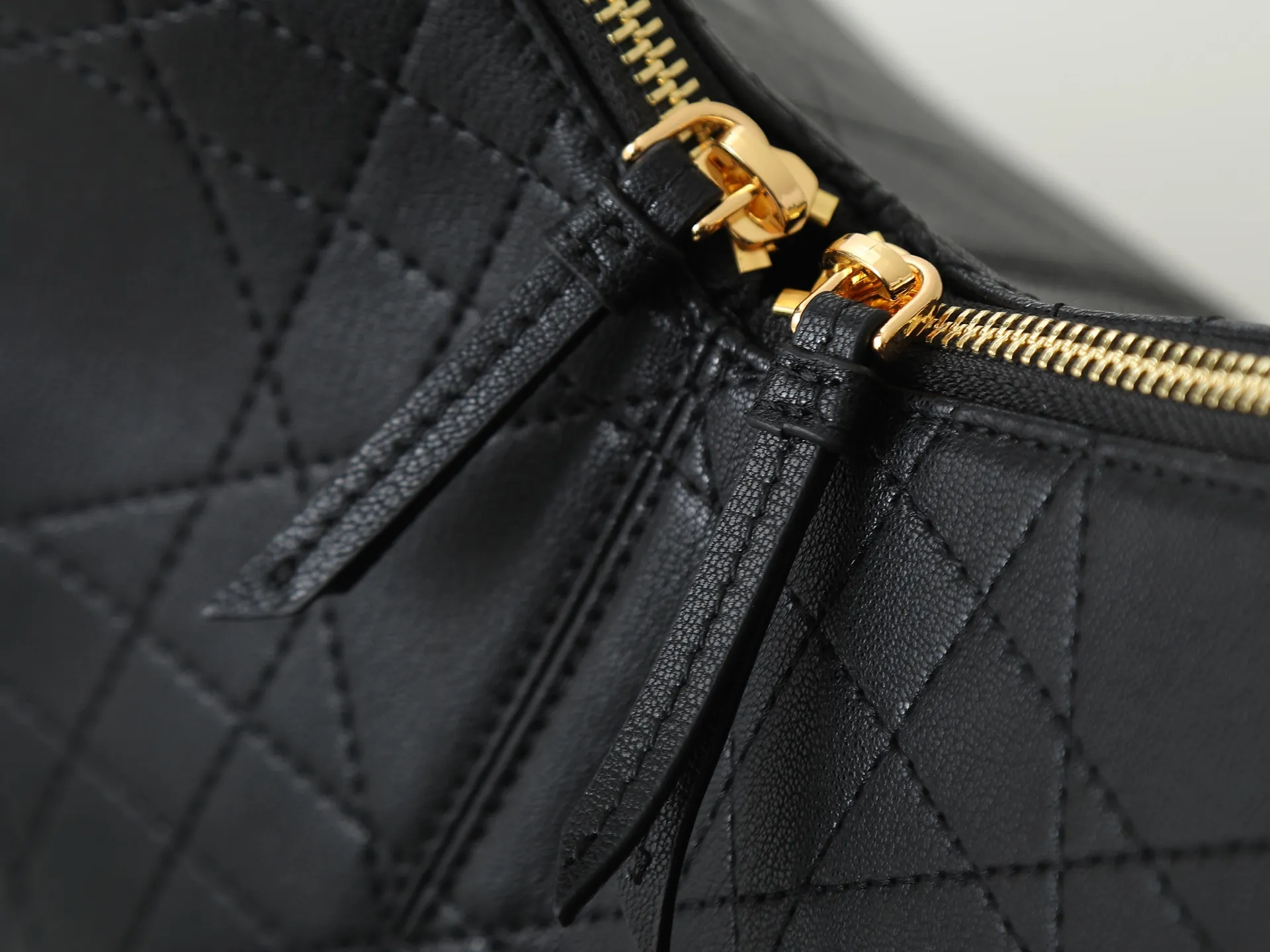 All Categories Official Website "Brand Women's Bags" Women's Bags 💙 DIOR 2026 New DIOR Armpit Crossbody Bag