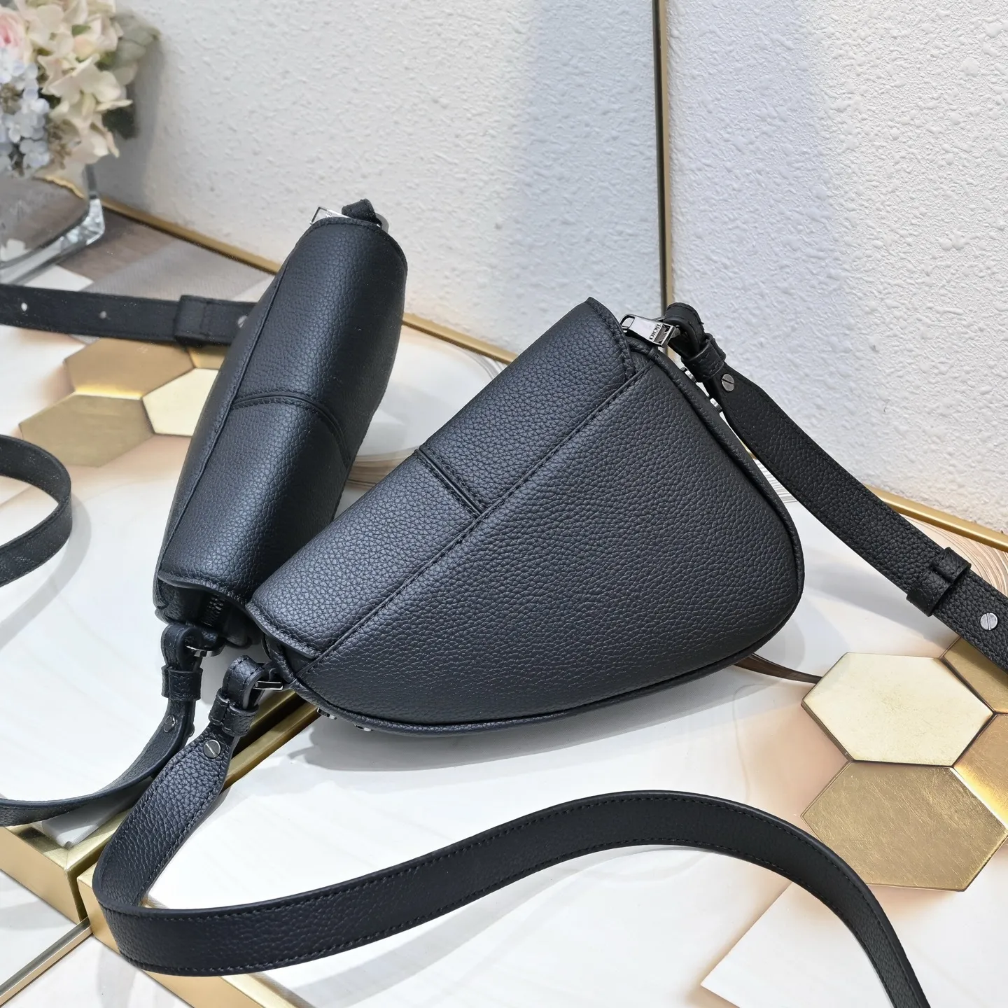 All Categories Official Website "Brand Women's Bags" Women's Bags 💙 DIOR 2025 New DIOR Crossbody Bag
