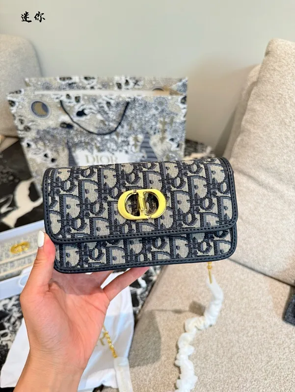All categories Official website "Brand Women's Bags" Women's Bags 💙 DIOR 2025 new DIOR armpit bag