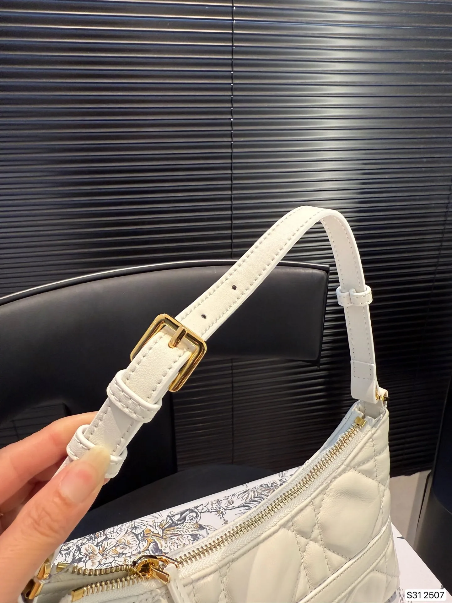 All categories Official website "Brand Women's Bags" Women's Bags 💙 DIOR 2025 new DIOR armpit bag