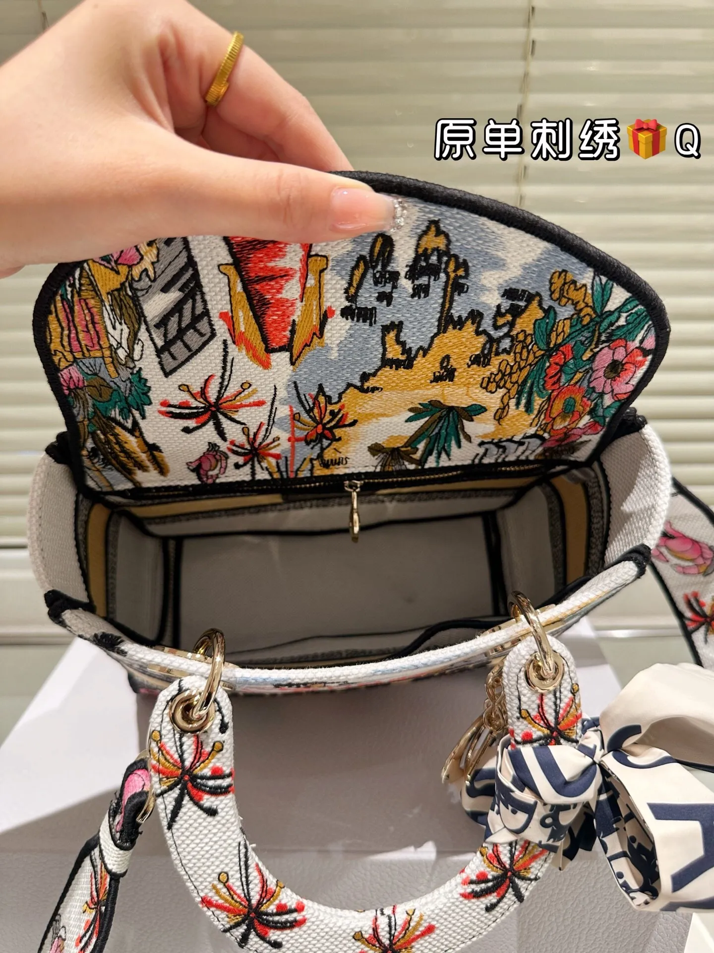 All Categories Official Website "Brand Women's Bags" Women's Bags 💙 DIOR 2025 New DIOR Crossbody Bag