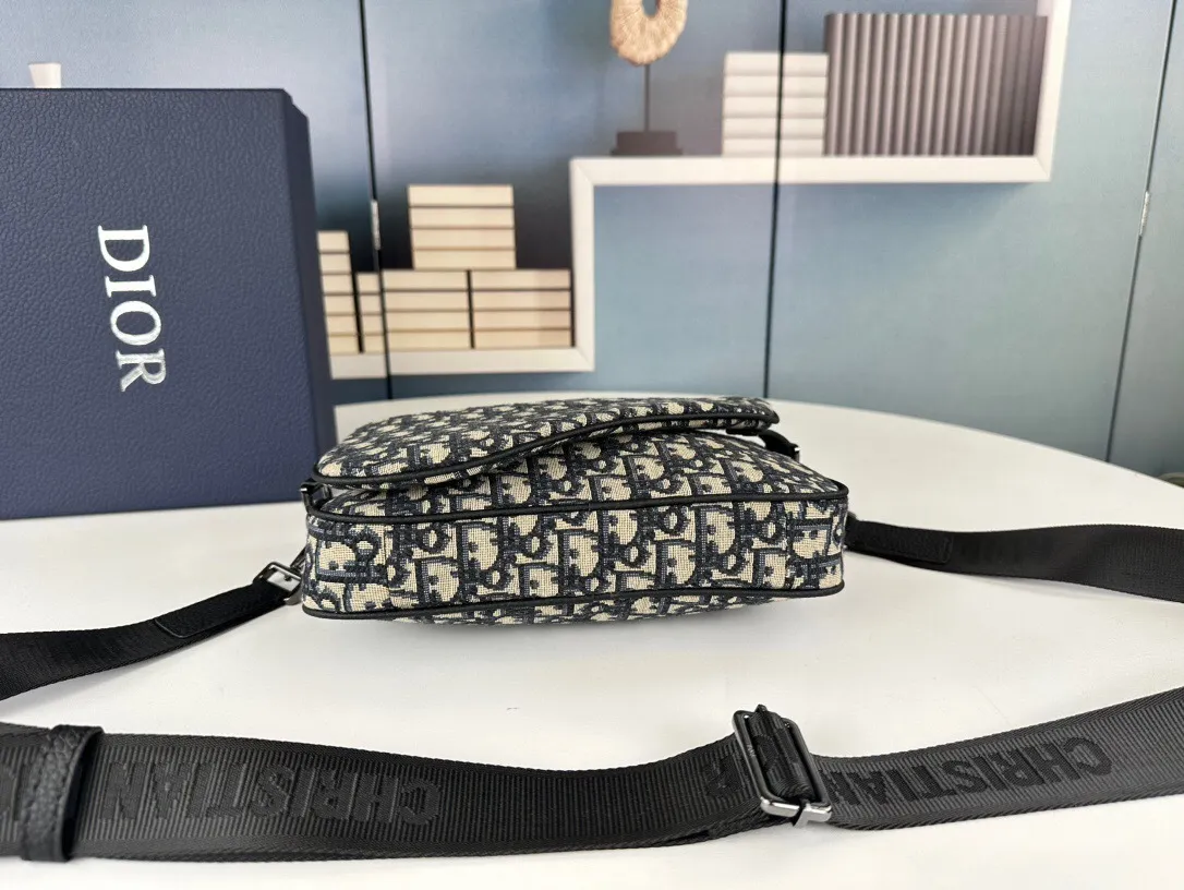 All Categories Official Website "Brand Women's Bags" Women's Bags 💙 DIOR 2025 New DIOR Crossbody Bag