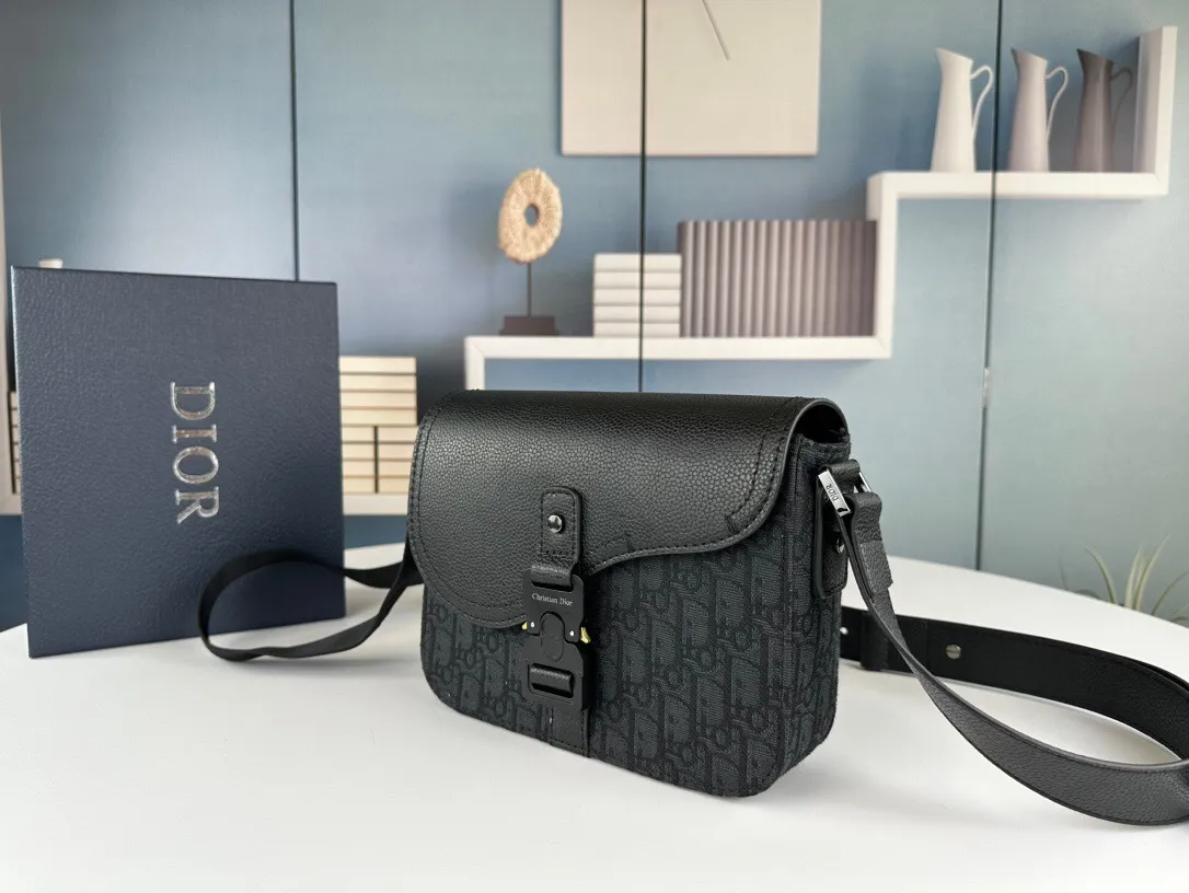 All Categories Official Website "Brand Women's Bags" Women's Bags 💙 DIOR 2025 New DIOR Crossbody Bag
