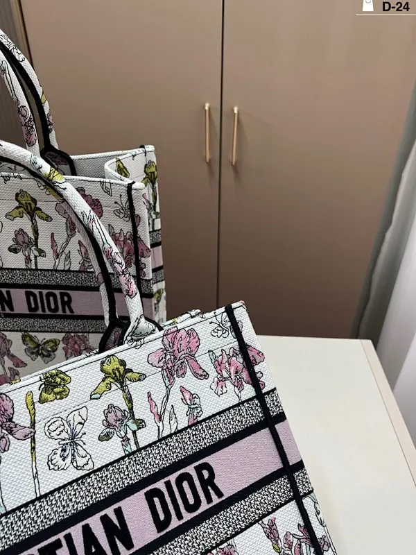 All Categories Official Website "Brand Women's Bags" Women's Bags 💙 DIOR 2025 New DIOR Handbags