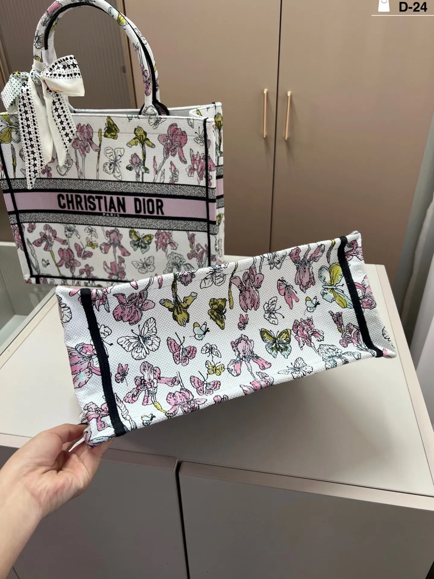 All Categories Official Website "Brand Women's Bags" Women's Bags 💙 DIOR 2025 New DIOR Handbags