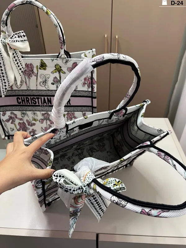 All Categories Official Website "Brand Women's Bags" Women's Bags 💙 DIOR 2025 New DIOR Handbags