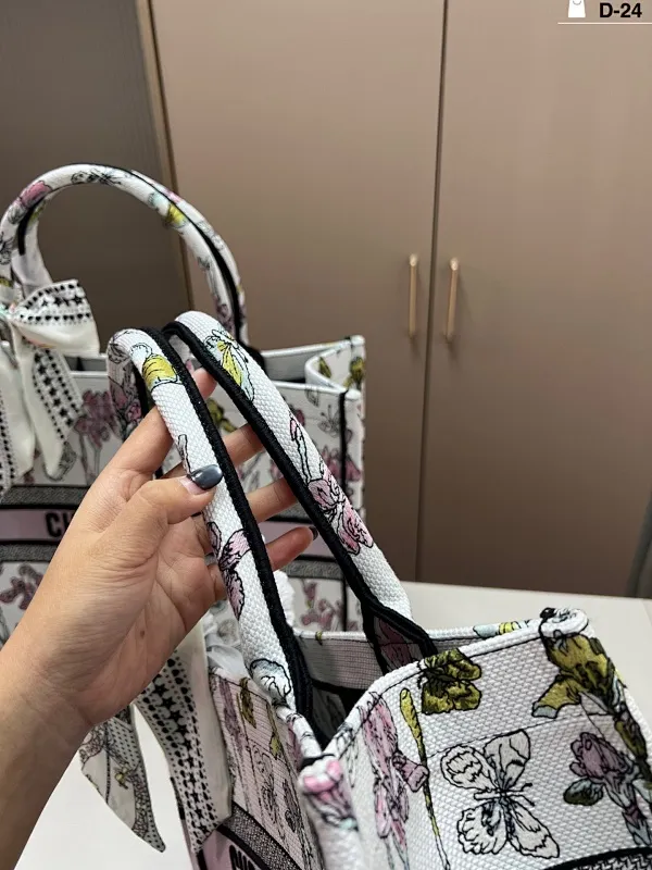 All Categories Official Website "Brand Women's Bags" Women's Bags 💙 DIOR 2025 New DIOR Handbags
