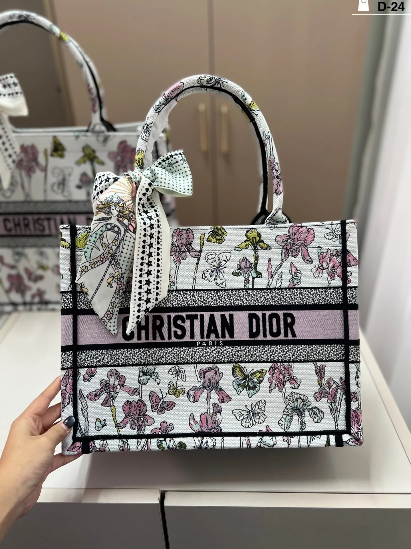 All Categories Official Website "Brand Women's Bags" Women's Bags 💙 DIOR 2025 New DIOR Handbags