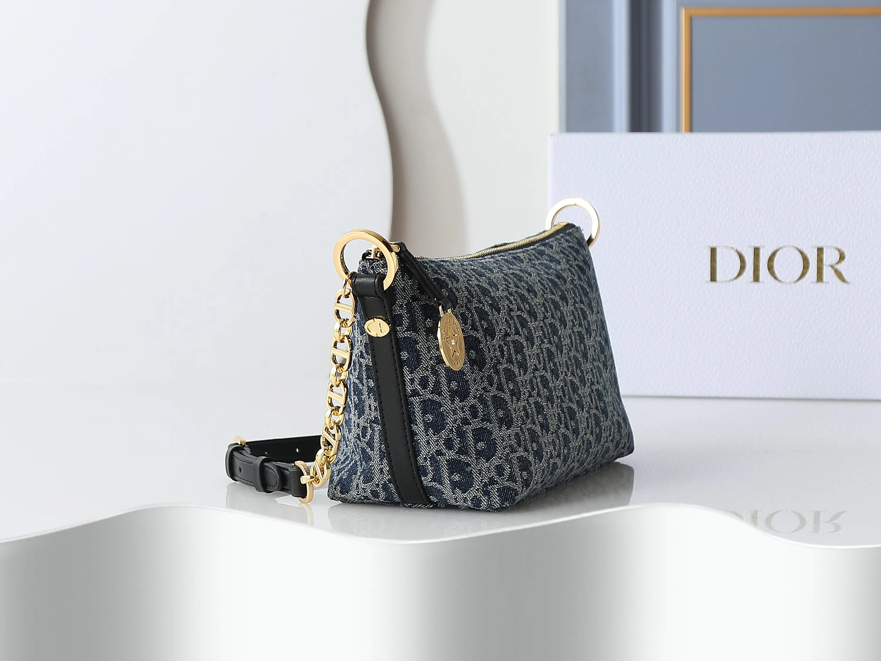 All Categories Official Website "Brand Women's Bags" Women's Bags 💙 DIOR 2026 New DIOR Crossbody Bag