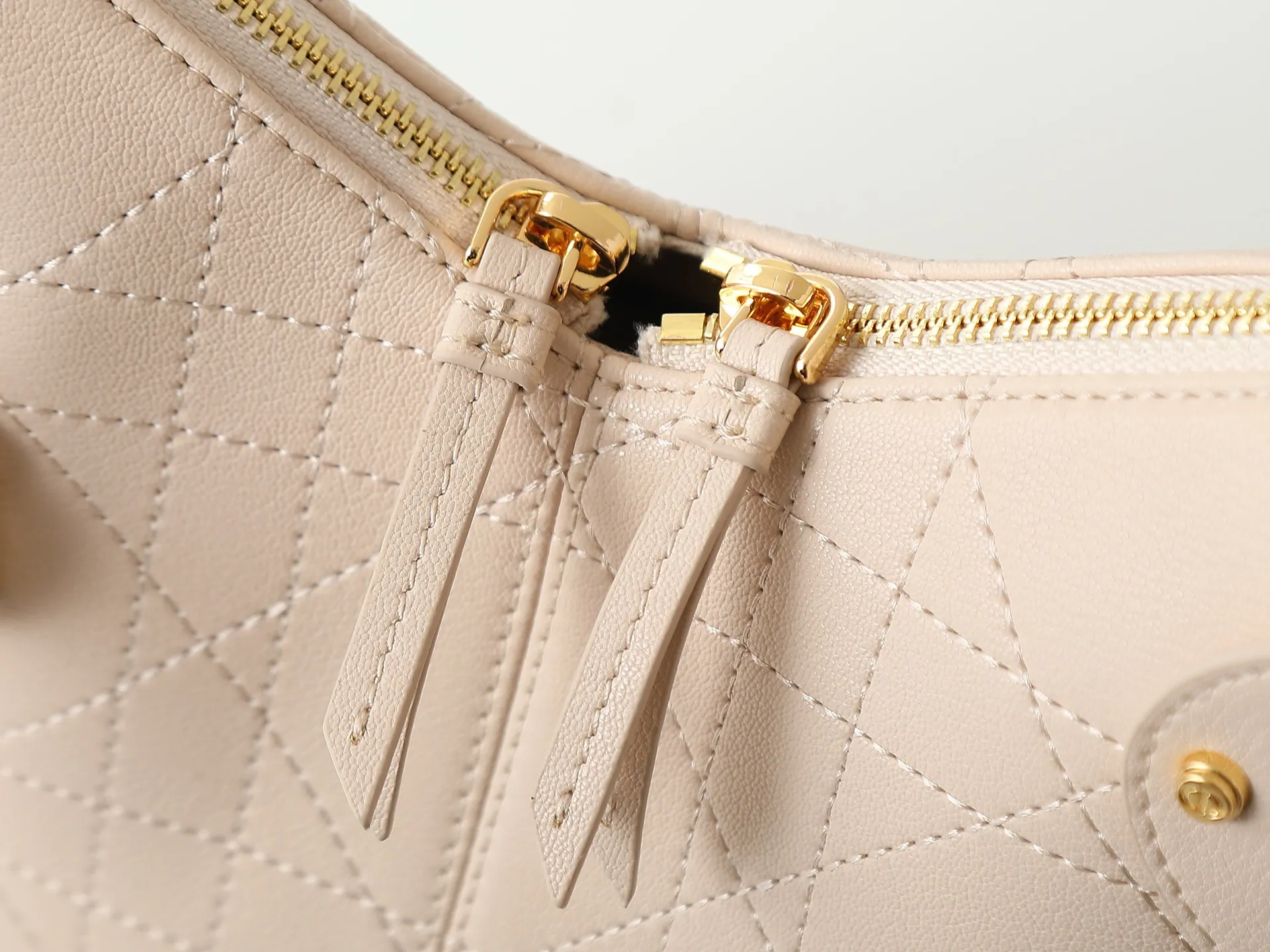 All Categories Official Website "Brand Women's Bags" Women's Bags 💙 DIOR 2026 New DIOR Armpit Crossbody Bag
