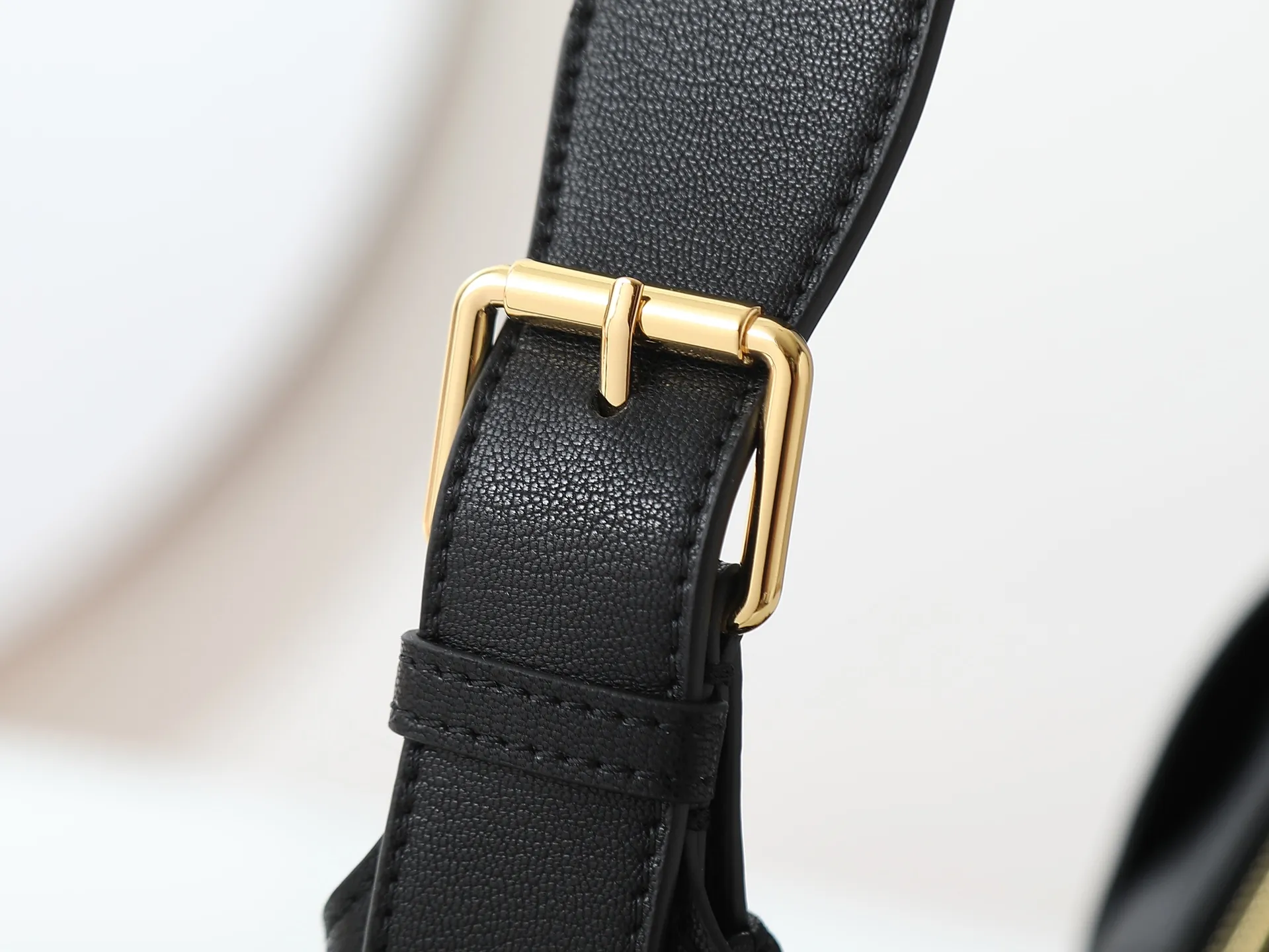 All Categories Official Website "Brand Women's Bags" Women's Bags 💙 DIOR 2026 New DIOR Armpit Crossbody Bag