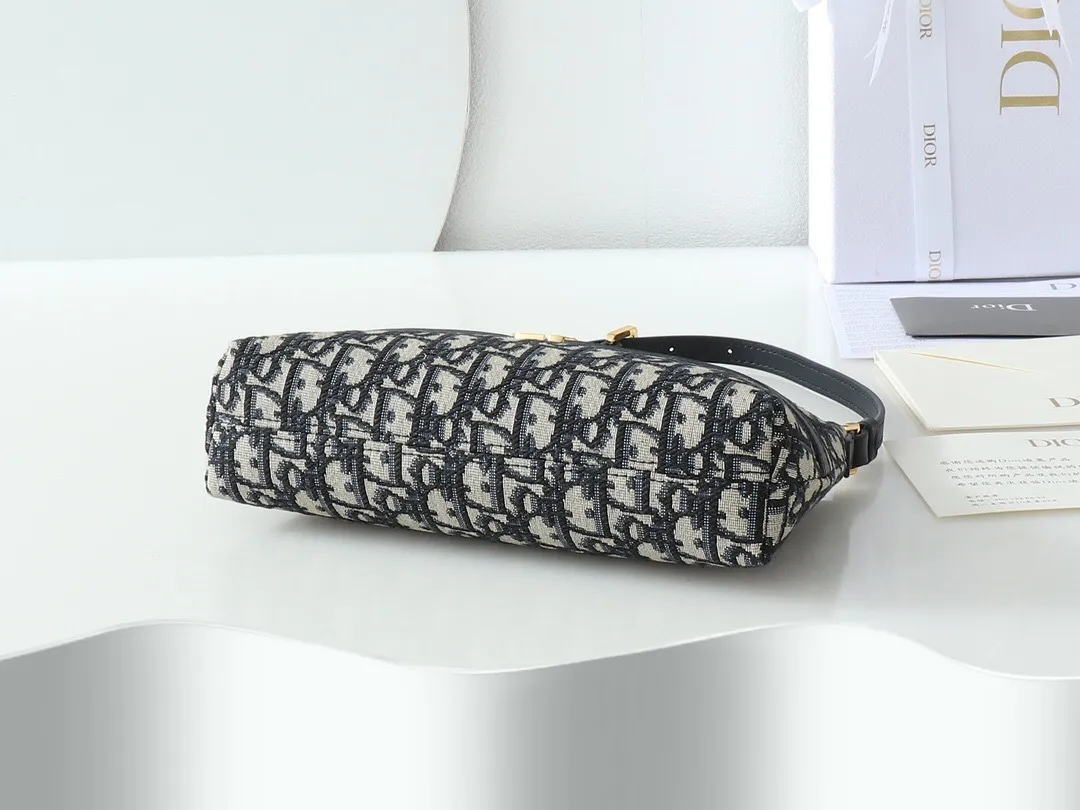 All categories Official website "Brand Women's Bags" Women's Bags 💙 DIOR 2025 new DIOR armpit bag