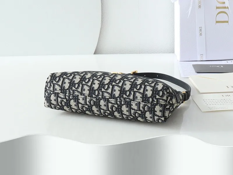 All categories Official website "Brand Women's Bags" Women's Bags 💙 DIOR 2025 new DIOR armpit bag