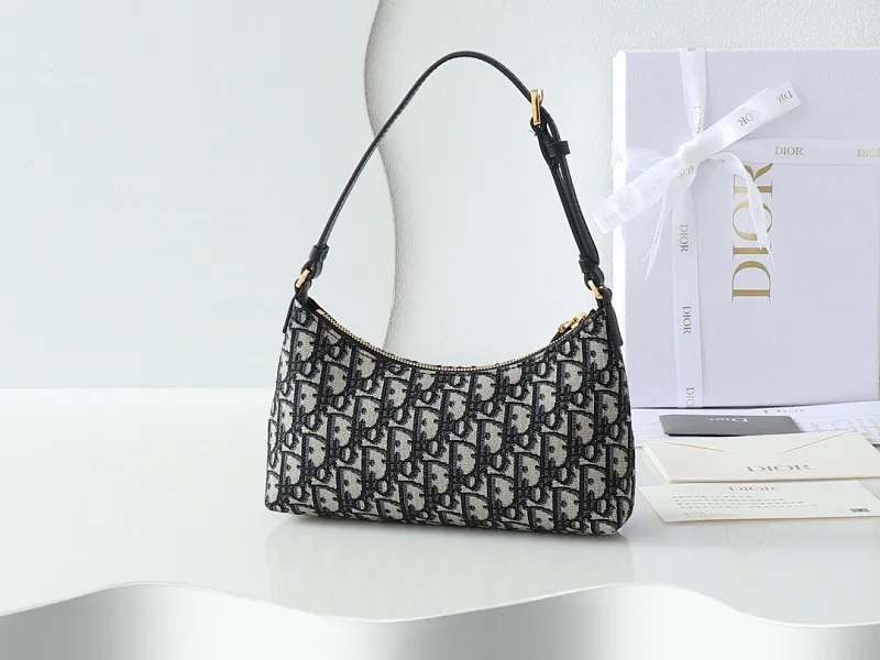 All categories Official website "Brand Women's Bags" Women's Bags 💙 DIOR 2025 new DIOR armpit bag