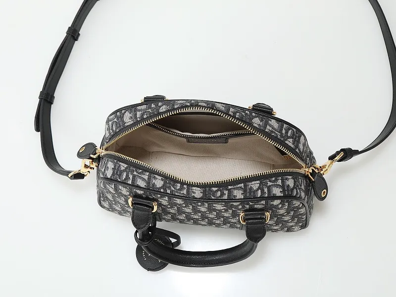 All Categories Official Website "Brand Women's Bags" Women's Bags 💙 DIOR 2026 New DIOR Crossbody Bag