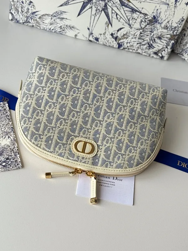 All Categories Official Website "Brand Women's Bags" Women's Bags 💙 DIOR 2025 New Dior Cosmetic Bag