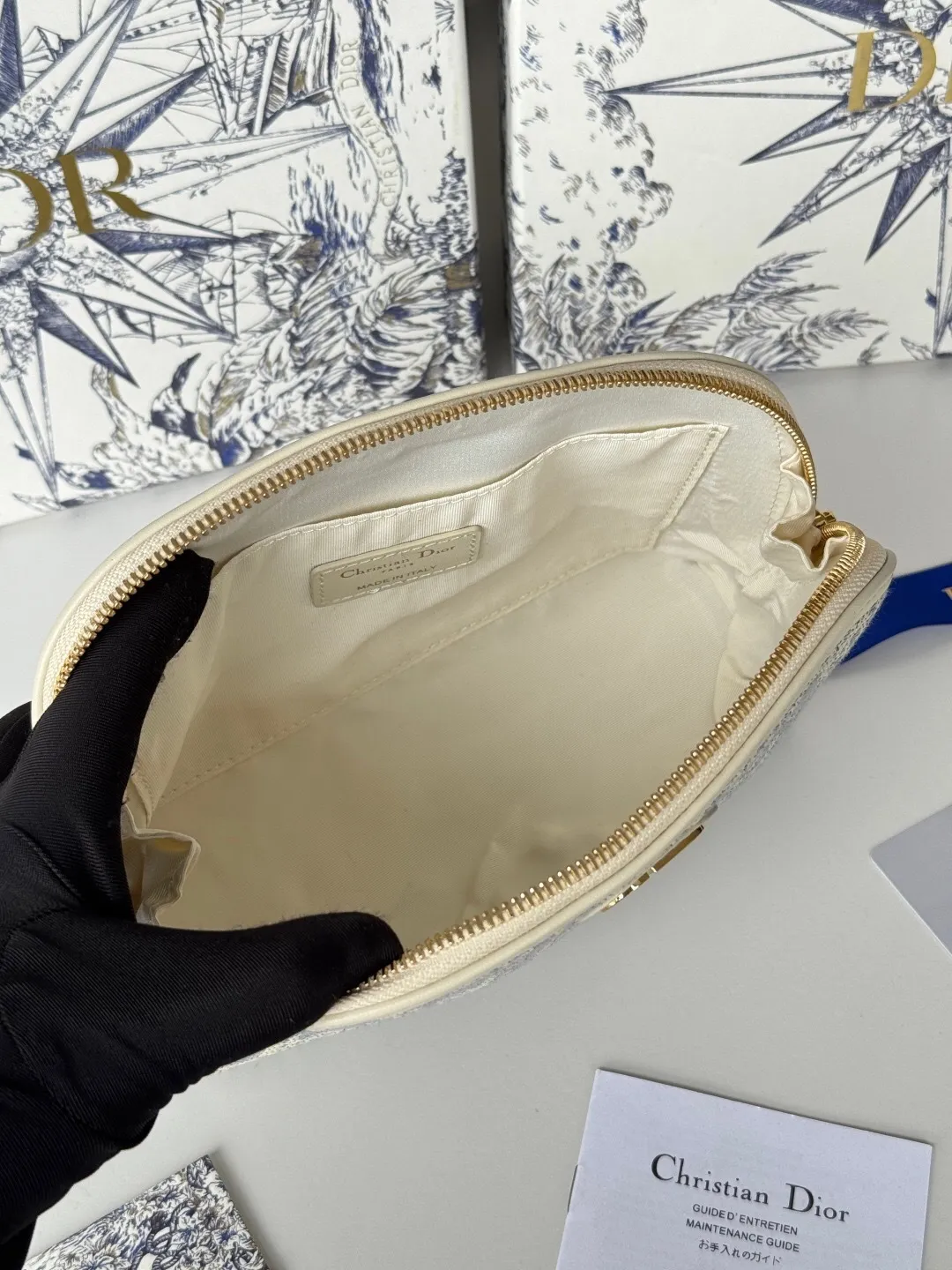 All Categories Official Website "Brand Women's Bags" Women's Bags 💙 DIOR 2025 New Dior Cosmetic Bag