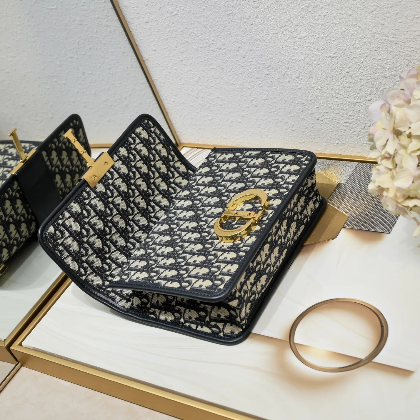 All Categories Official Website "Brand Women's Bags" Women's Bags 💙 DIOR 2025 New DIOR Crossbody Bag