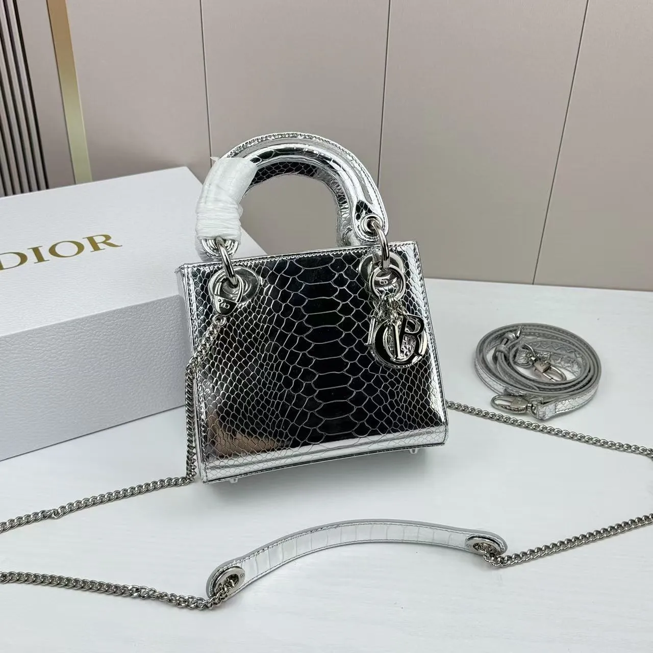 All Categories Official Website "Brand Women's Bags" Women's Bags 💙 DIOR 2026 New DIOR Crossbody Bag