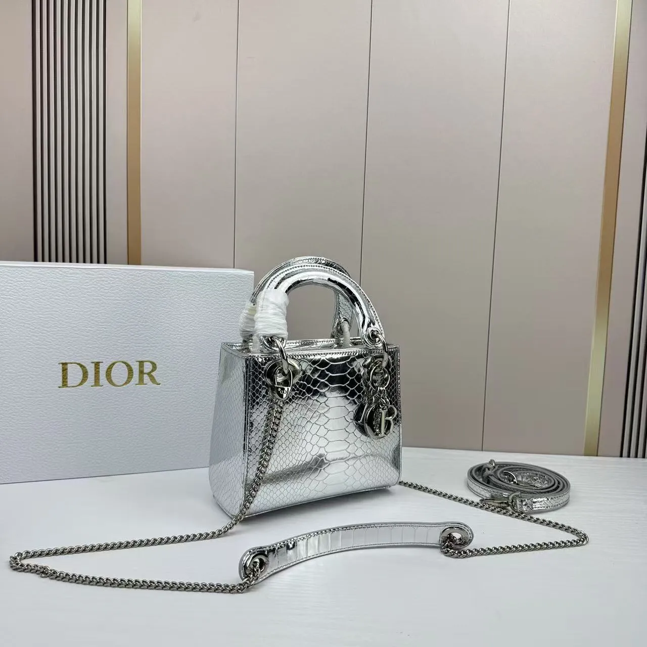 All Categories Official Website "Brand Women's Bags" Women's Bags 💙 DIOR 2026 New DIOR Crossbody Bag