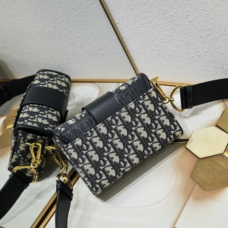All Categories Official Website "Brand Women's Bags" Women's Bags 💙 DIOR 2025 New DIOR Crossbody Bag