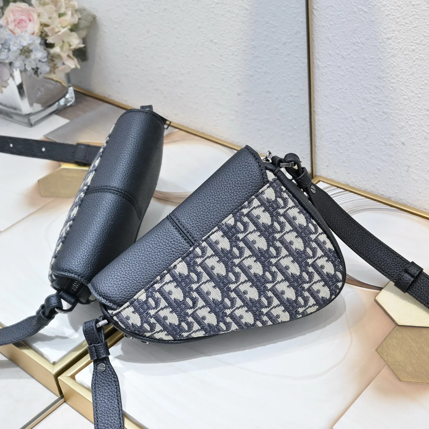 All Categories Official Website "Brand Women's Bags" Women's Bags 💙 DIOR 2025 New DIOR Crossbody Bag