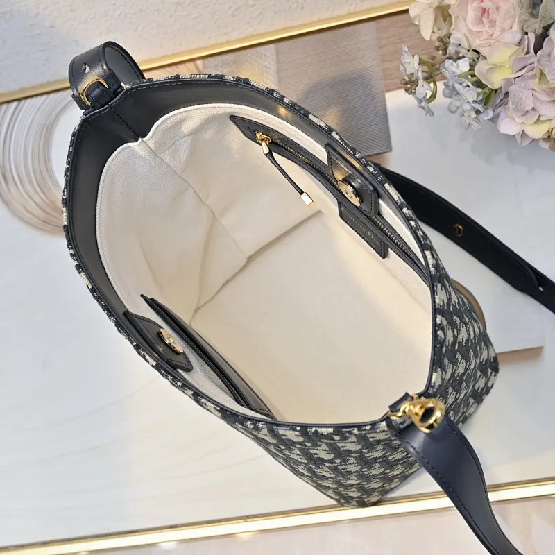 All Categories Official Website "Brand Women's Bags" Women's Bags 💙 DIOR 2025 New DIOR Crossbody Bag