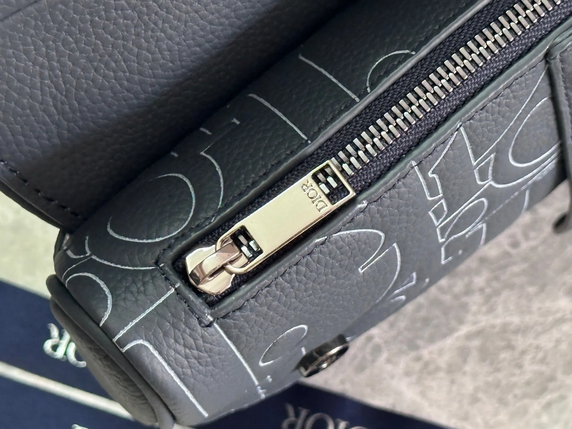 All Categories Official Website "Brand Women's Bags" Women's Bags 💙 DIOR 2025 New DIOR Crossbody Bag