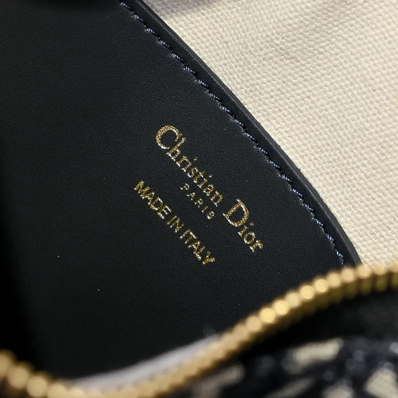 All Categories Official Website "Brand Women's Bags" Women's Bags 💙 DIOR 2025 New DIOR Crossbody Bag