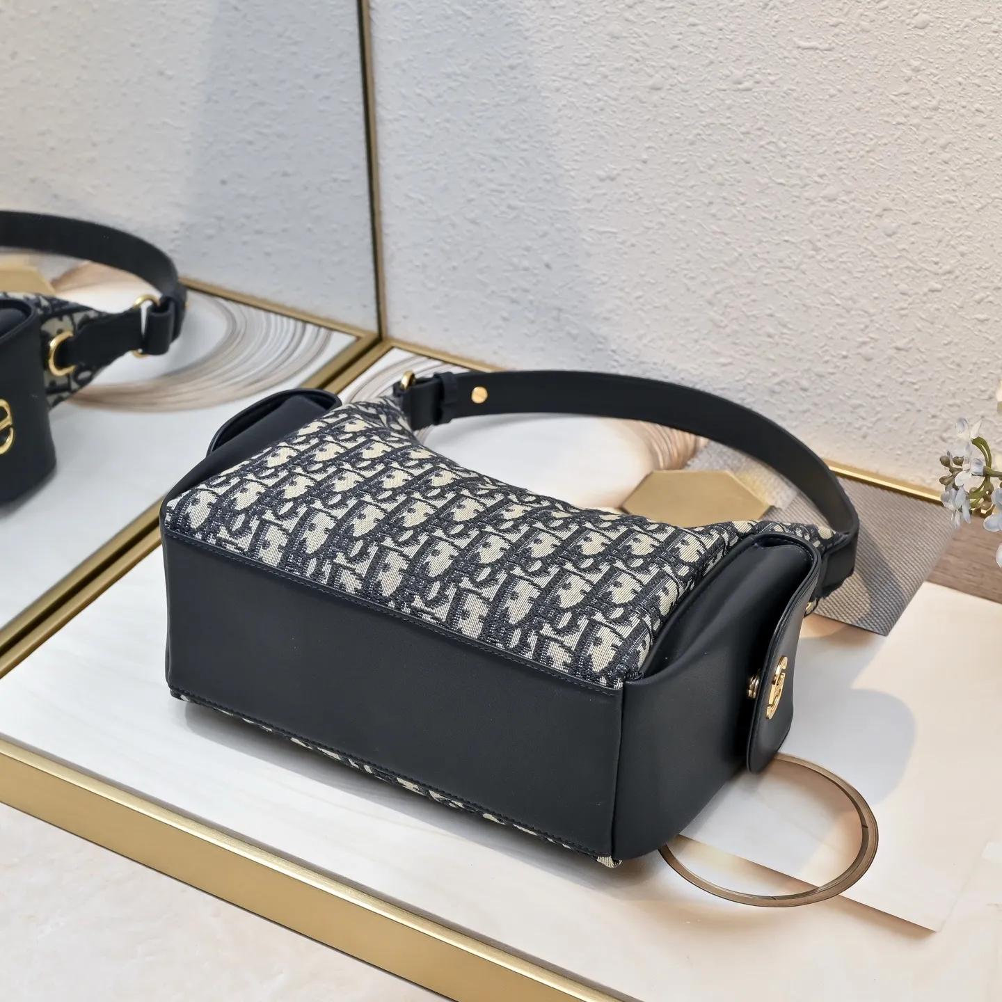 All Categories Official Website "Brand Women's Bags" Women's Bags 💙 DIOR 2025 New DIOR Crossbody Bag