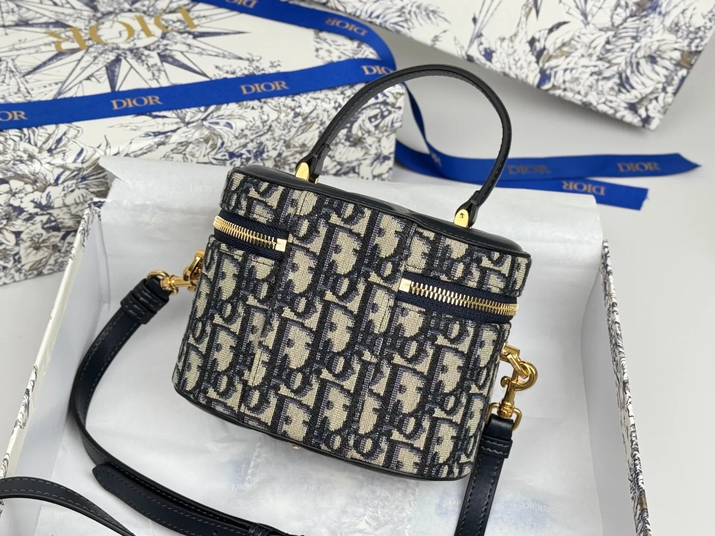 All Categories Official Website "Brand Women's Bags" Women's Bags 💙 DIOR 2025 New DIOR Crossbody Bag