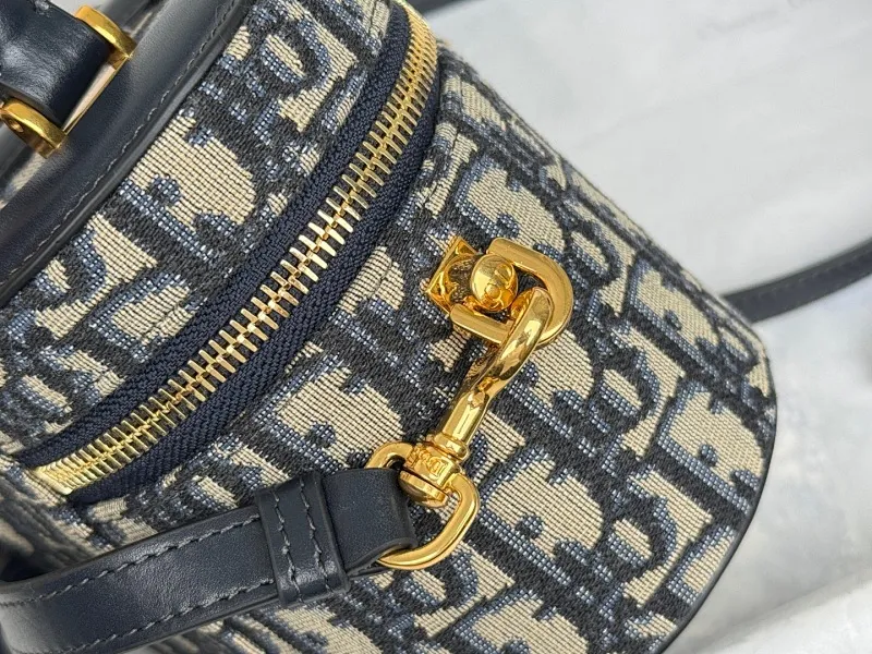 All Categories Official Website "Brand Women's Bags" Women's Bags 💙 DIOR 2025 New DIOR Crossbody Bag