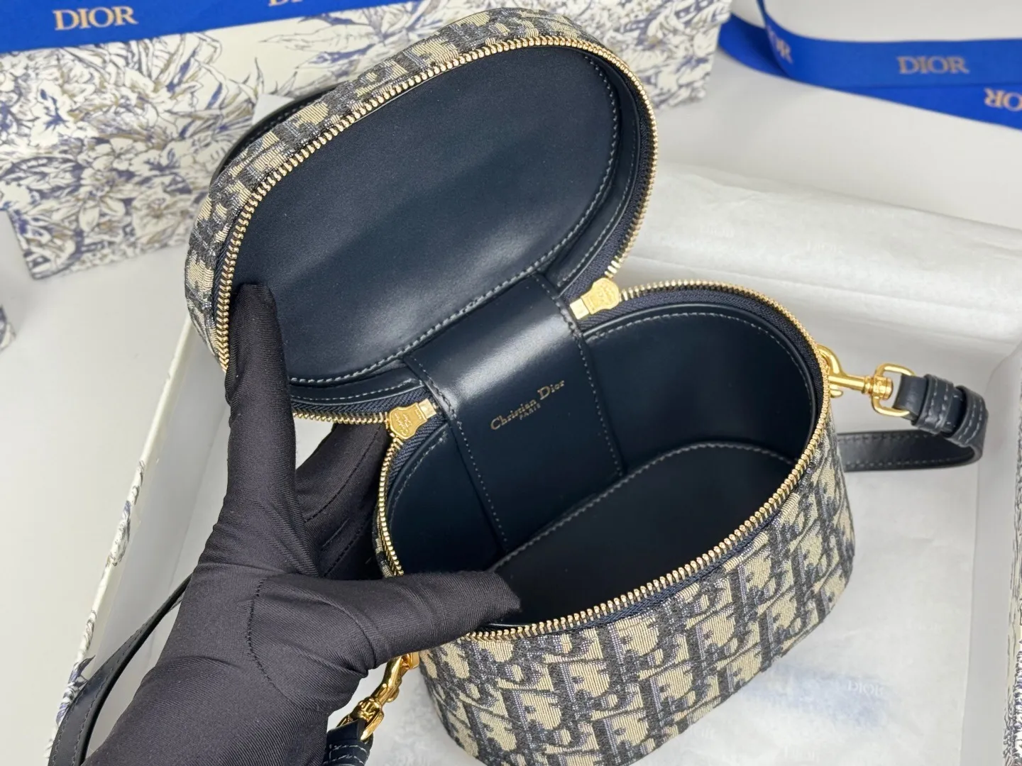 All Categories Official Website "Brand Women's Bags" Women's Bags 💙 DIOR 2025 New DIOR Crossbody Bag