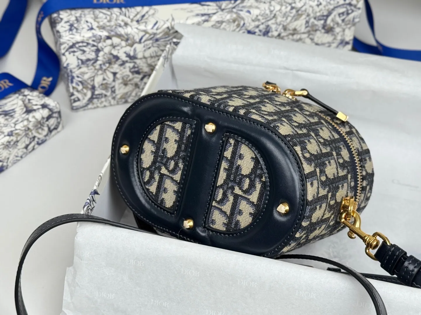 All Categories Official Website "Brand Women's Bags" Women's Bags 💙 DIOR 2025 New DIOR Crossbody Bag