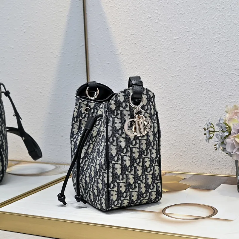 All Categories Official Website "Brand Women's Bags" Women's Bags 💙 DIOR 2025 New DIOR Crossbody Bag
