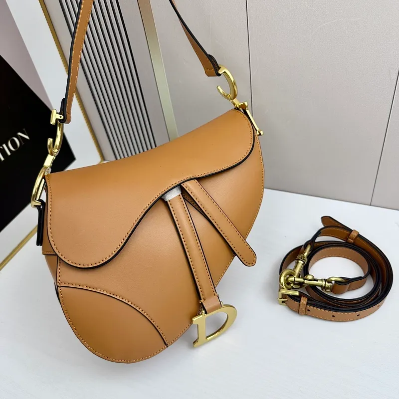 All categories Official website "Brand Women's Bags" Women's Bags 💙 DIOR DIOR 2026 new crossbody shoulder bag