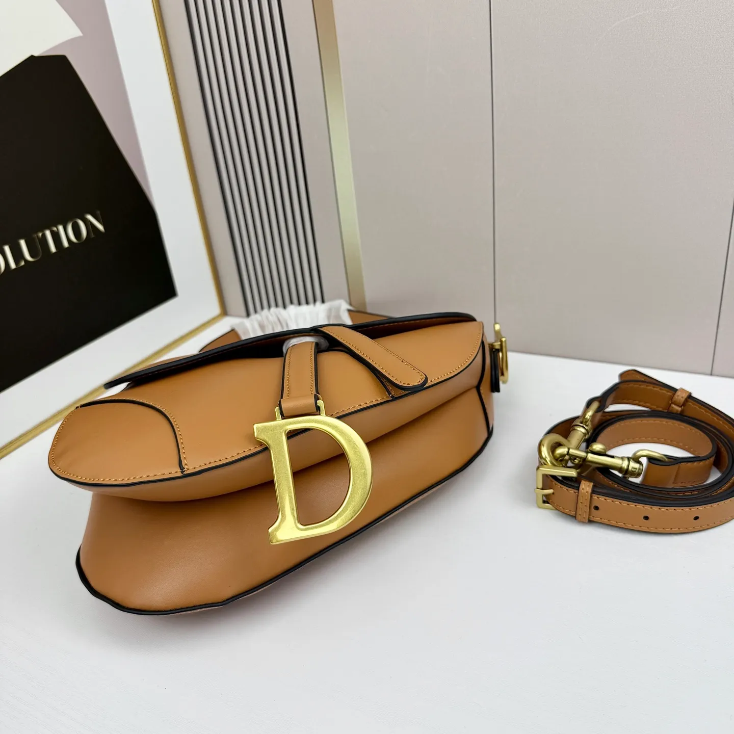 All categories Official website "Brand Women's Bags" Women's Bags 💙 DIOR DIOR 2026 new crossbody shoulder bag