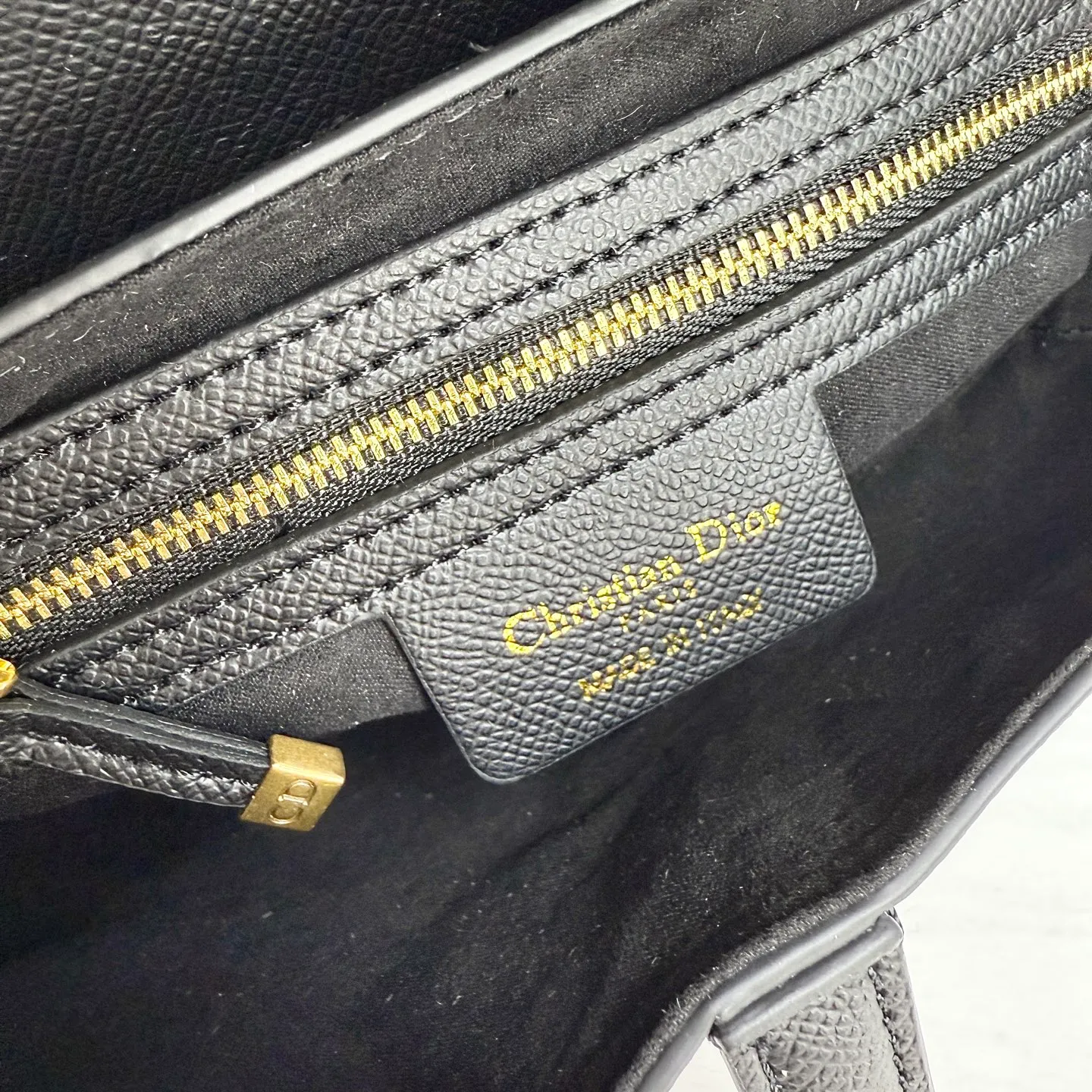 All categories Official website "Brand Women's Bags" Women's Bags 💙 DIOR DIOR 2026 new crossbody shoulder bag