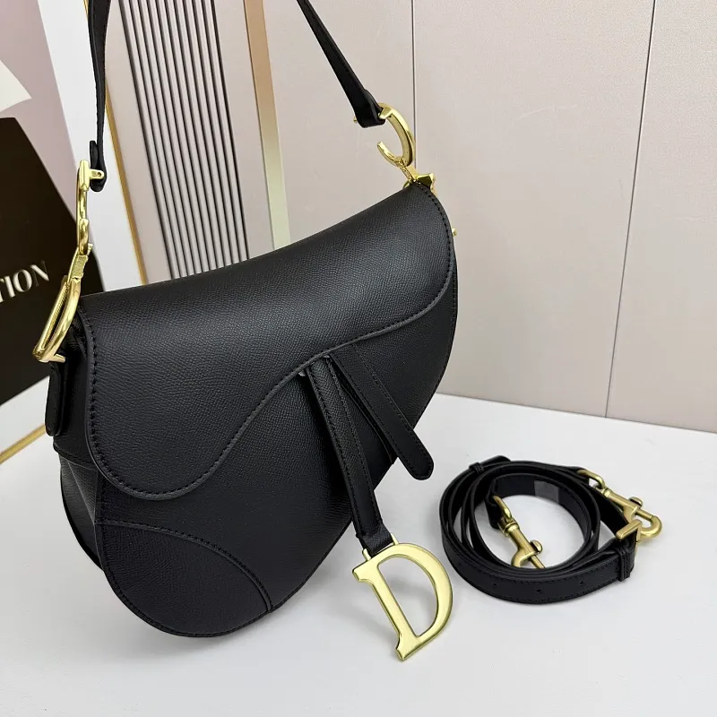 All categories Official website "Brand Women's Bags" Women's Bags 💙 DIOR DIOR 2026 new crossbody shoulder bag