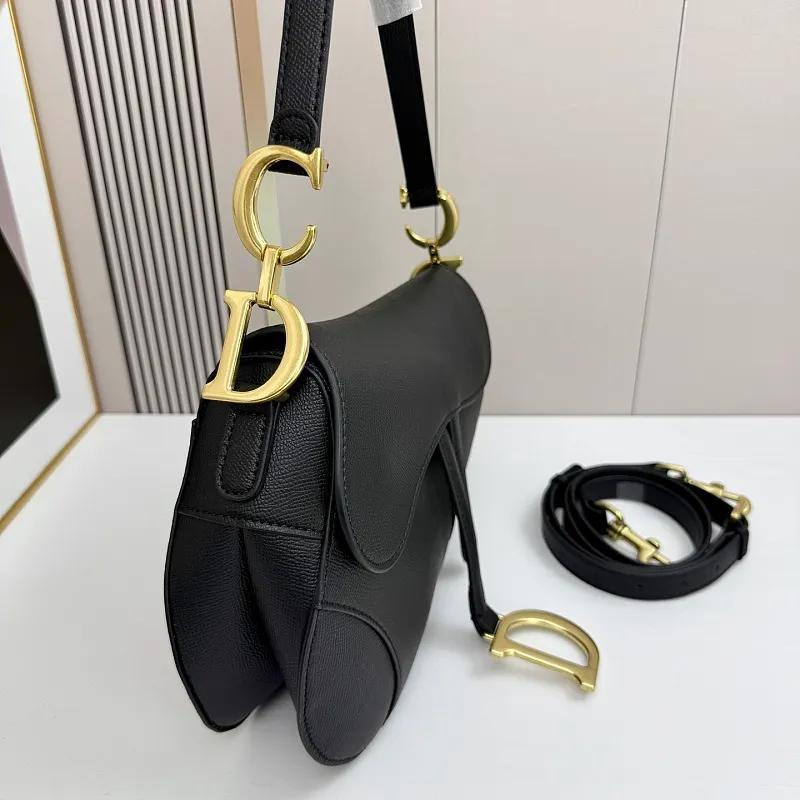 All categories Official website "Brand Women's Bags" Women's Bags 💙 DIOR DIOR 2026 new crossbody shoulder bag