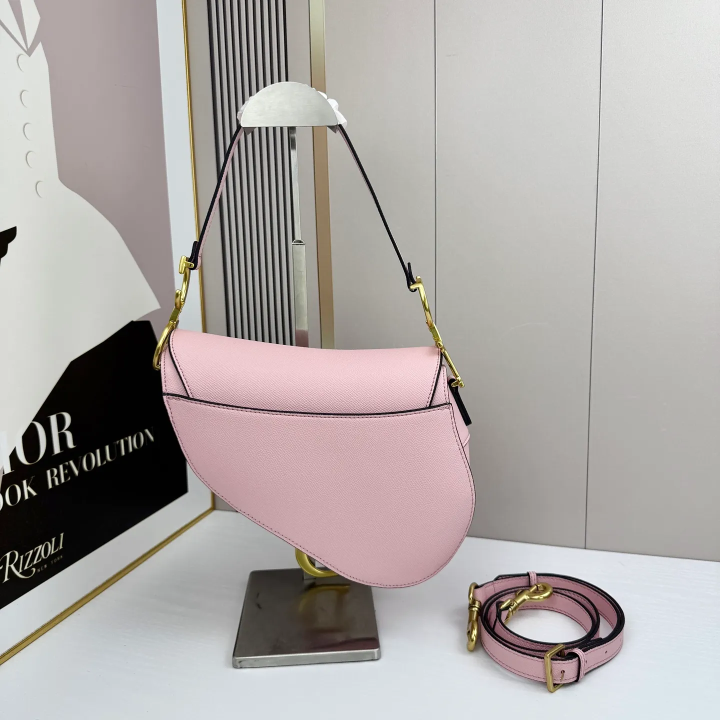 All categories Official website "Brand Women's Bags" Women's Bags 💙 DIOR DIOR 2026 new crossbody shoulder bag