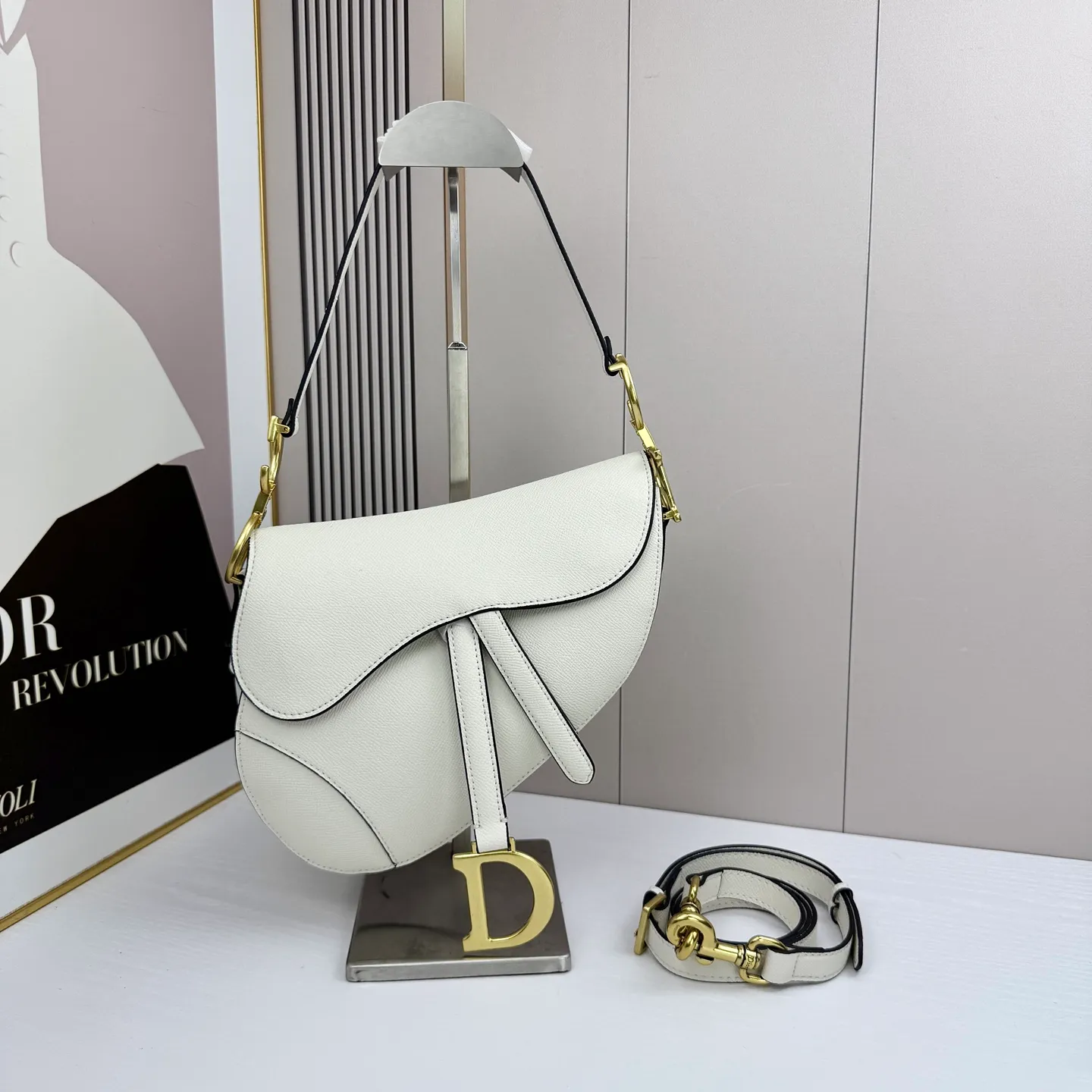 All categories Official website "Brand Women's Bags" Women's Bags 💙 DIOR DIOR 2026 new crossbody shoulder bag