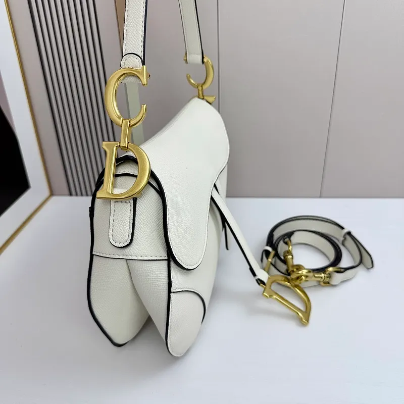 All categories Official website "Brand Women's Bags" Women's Bags 💙 DIOR DIOR 2026 new crossbody shoulder bag