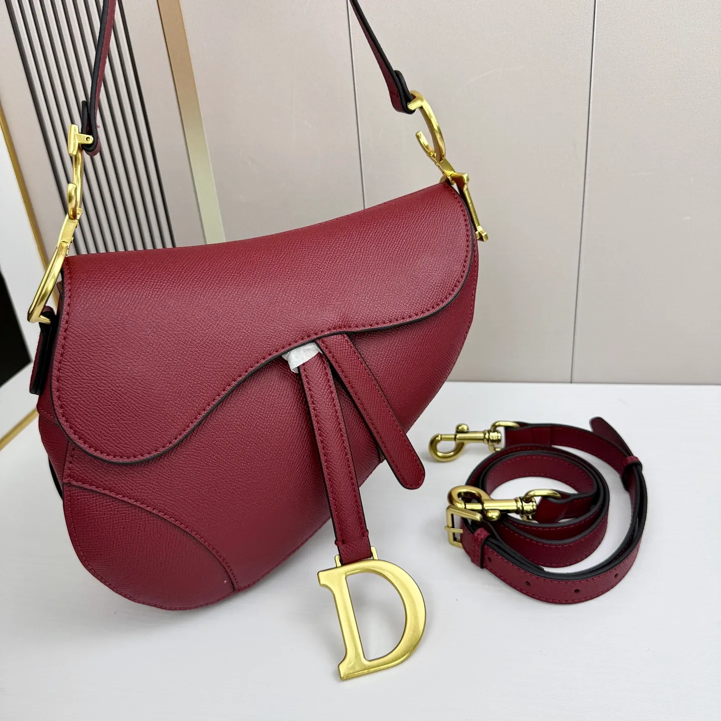 All categories Official website "Brand Women's Bags" Women's Bags 💙 DIOR DIOR 2026 new crossbody shoulder bag