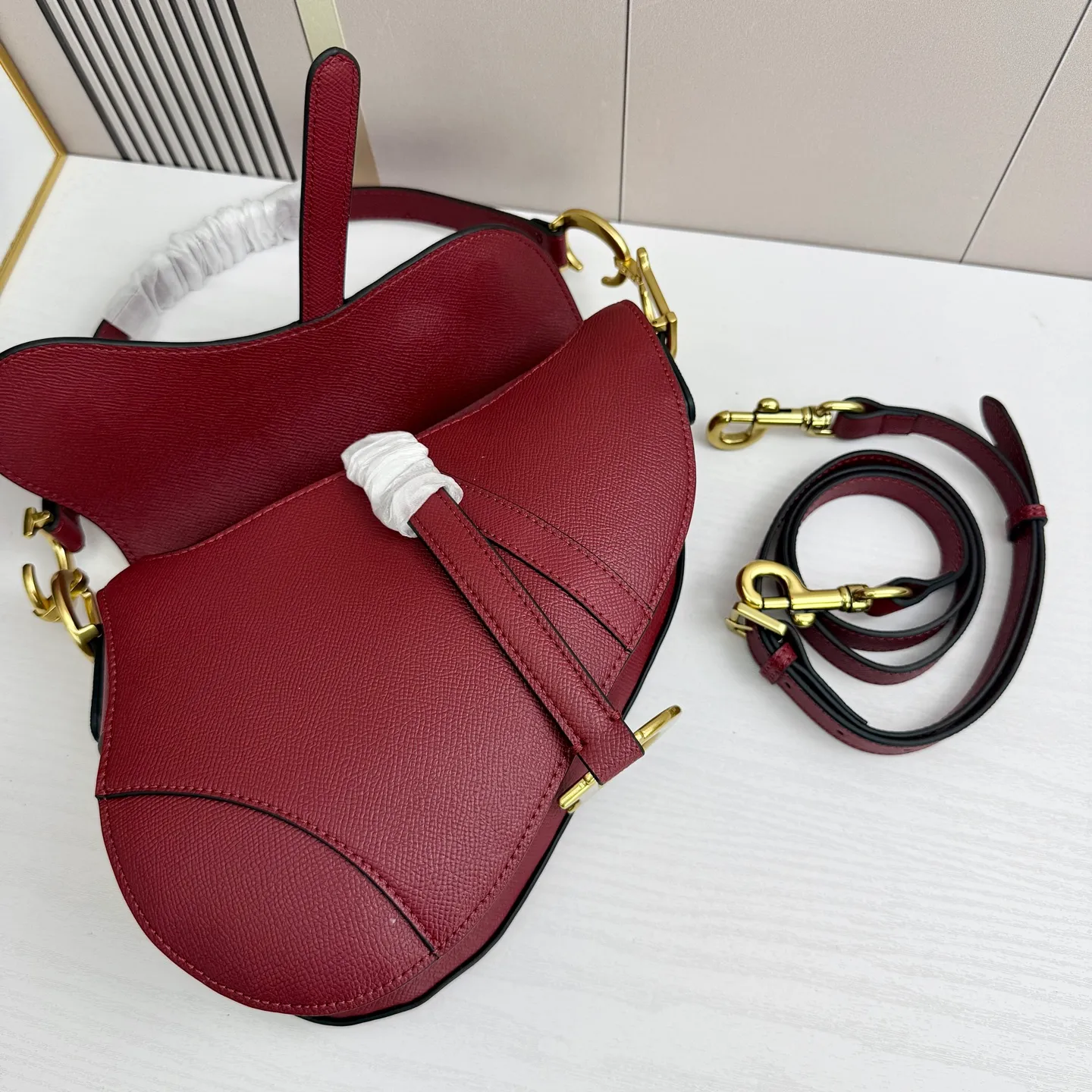 All categories Official website "Brand Women's Bags" Women's Bags 💙 DIOR DIOR 2026 new crossbody shoulder bag