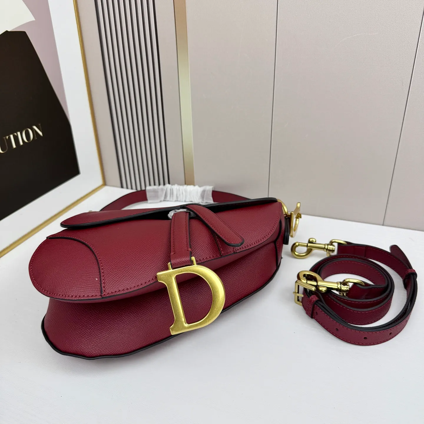 All categories Official website "Brand Women's Bags" Women's Bags 💙 DIOR DIOR 2026 new crossbody shoulder bag