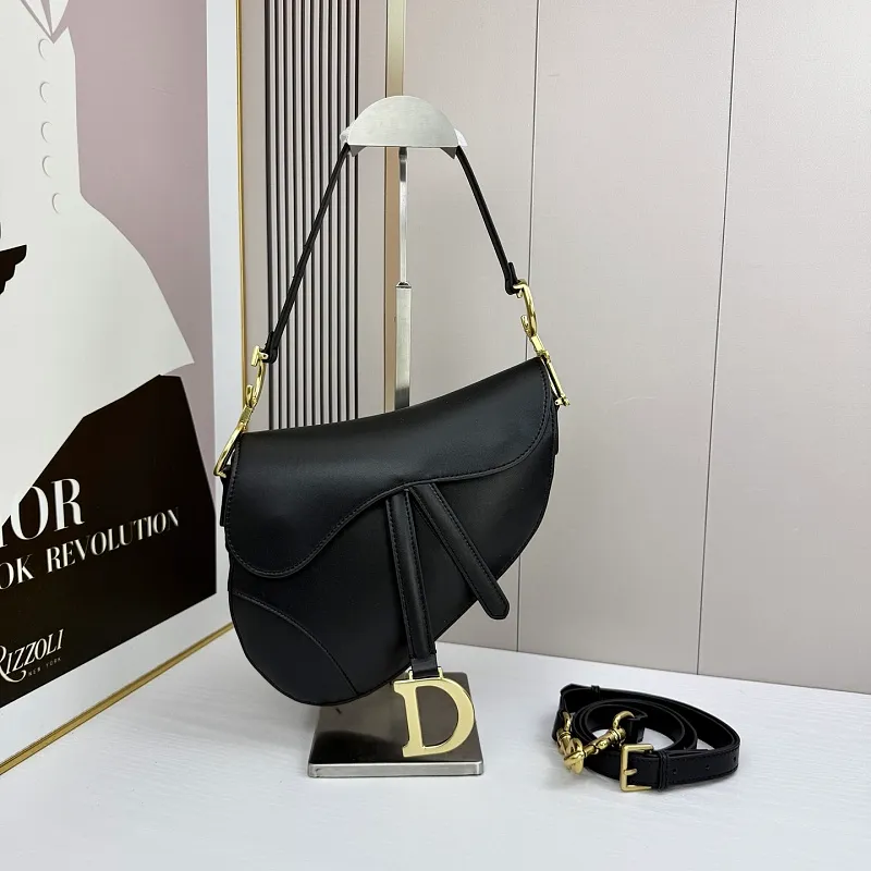 All categories Official website "Brand Women's Bags" Women's Bags 💙 DIOR DIOR 2026 new crossbody shoulder bag